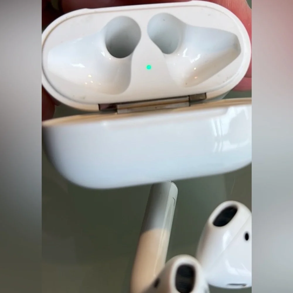 Apple like new